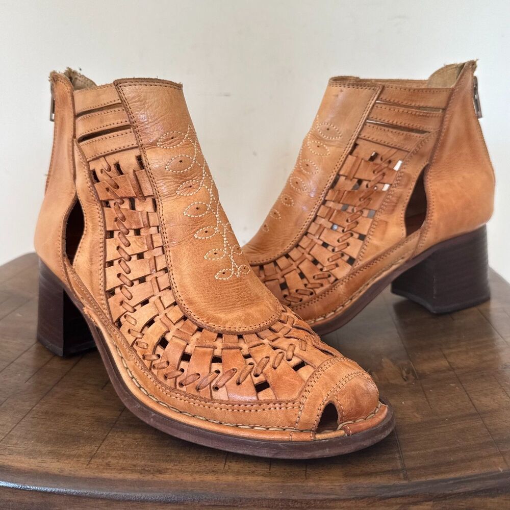 Pikolinos Spain Handcrafted Leather Booties EU 39 Brown Boho Heels Woven Cutout